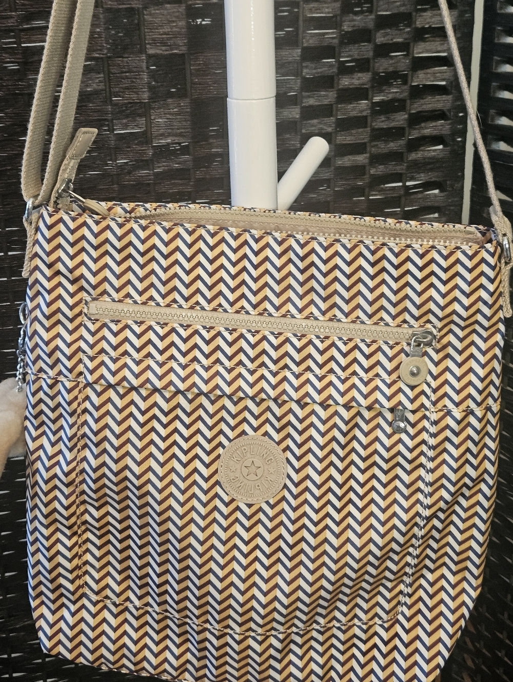Kipling Chevron Crossbody Bag in Beige/Navy